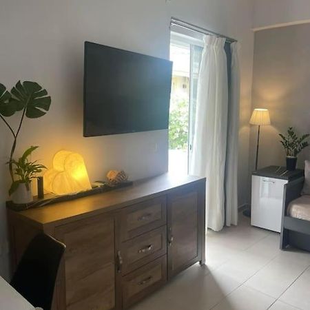 Studio In The Center, 2 Mins From The Beach ลูตรากี ภายนอก รูปภาพ