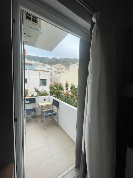 Studio In The Center, 2 Mins From The Beach ลูตรากี ภายนอก รูปภาพ