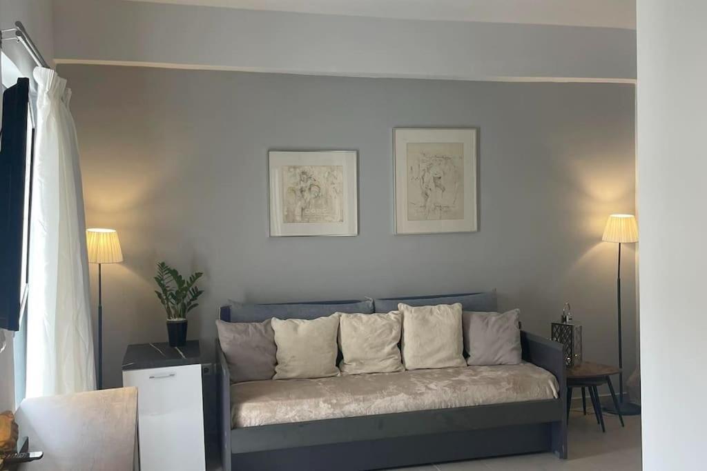 Studio In The Center, 2 Mins From The Beach ลูตรากี ภายนอก รูปภาพ